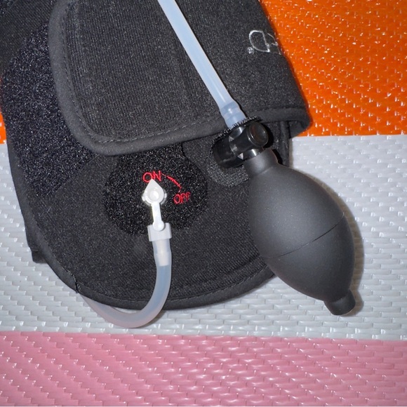 MANAMED Cure Tech 2 in 1 TENS Therapy Arm Sling Knee Brace - Picture 5 of 6